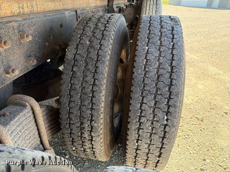 image for item FT8089 2005 Mack CV713 dump truck