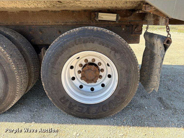 image for item FT8089 2005 Mack CV713 dump truck