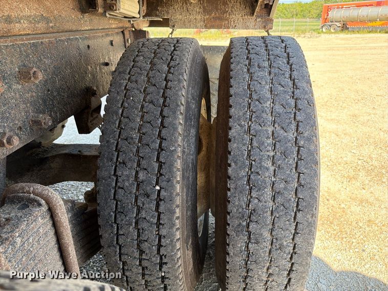 image for item FT8089 2005 Mack CV713 dump truck