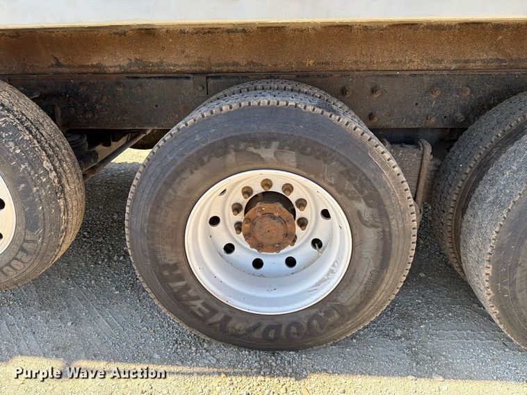 image for item FT8089 2005 Mack CV713 dump truck