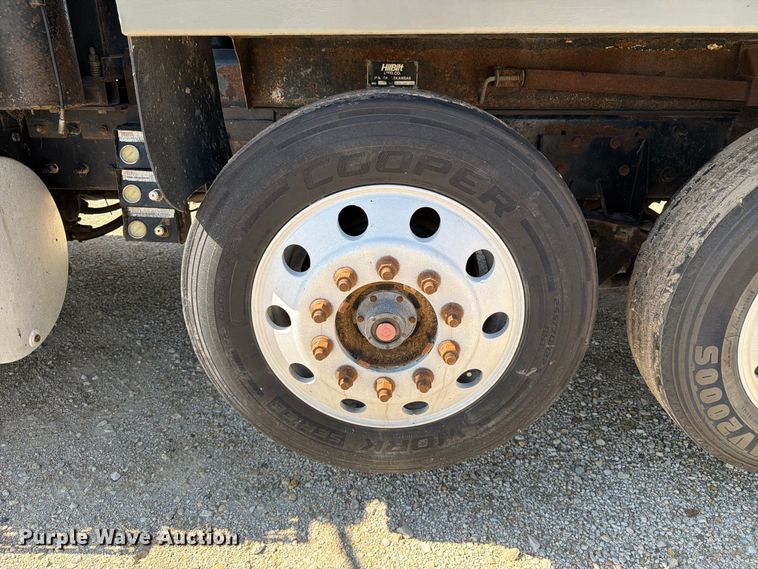 image for item FT8089 2005 Mack CV713 dump truck