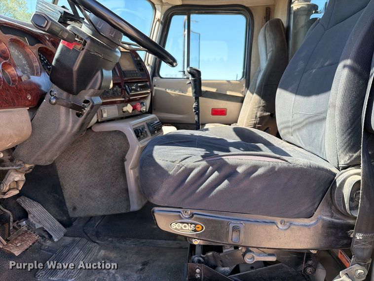image for item FT8090 2001 Mack CX613 dump truck