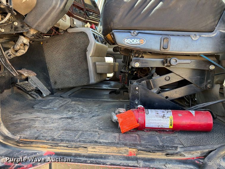 image for item FT8090 2001 Mack CX613 dump truck