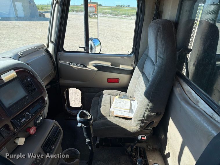 image for item FT8090 2001 Mack CX613 dump truck