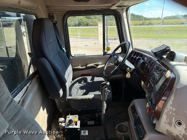 image for item FT8090 2001 Mack CX613 dump truck