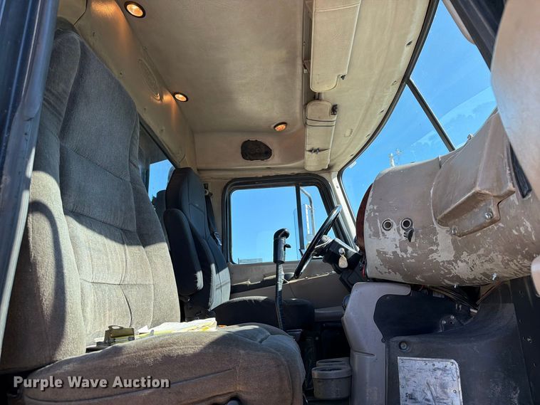 image for item FT8090 2001 Mack CX613 dump truck