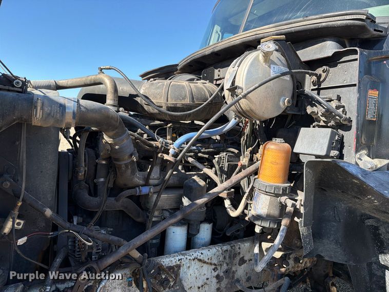 image for item FT8090 2001 Mack CX613 dump truck