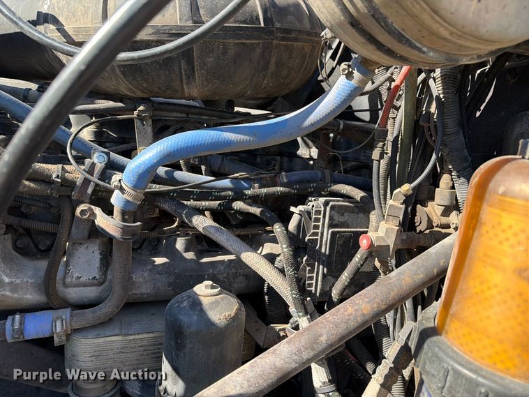 image for item FT8090 2001 Mack CX613 dump truck