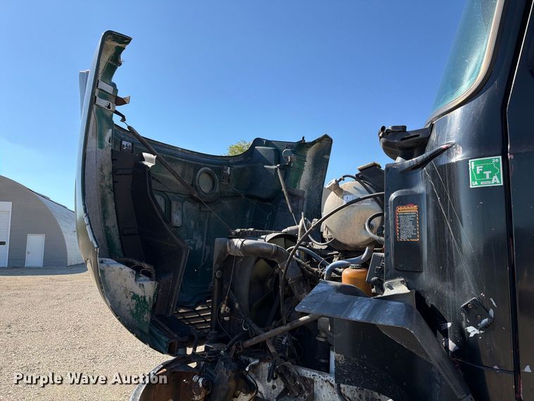 image for item FT8090 2001 Mack CX613 dump truck