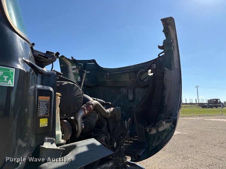 image for item FT8090 2001 Mack CX613 dump truck