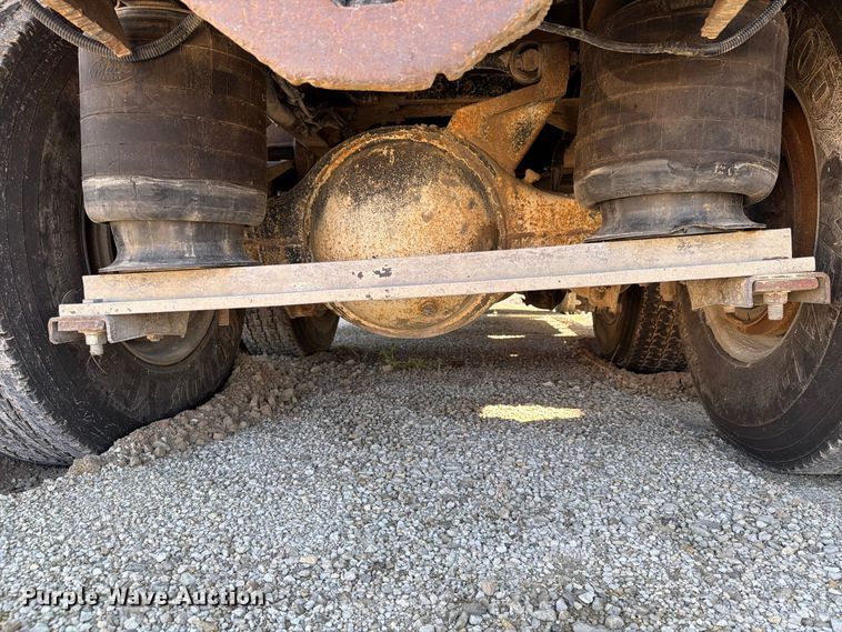 image for item FT8090 2001 Mack CX613 dump truck