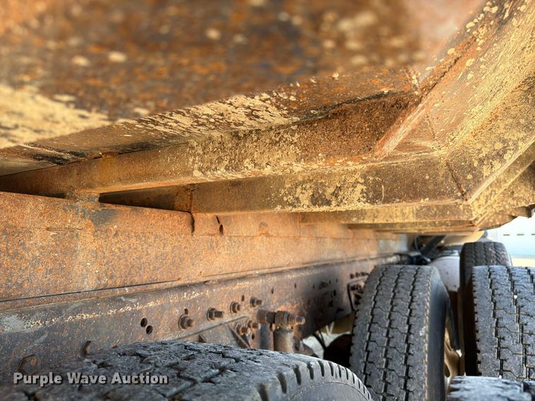 image for item FT8090 2001 Mack CX613 dump truck