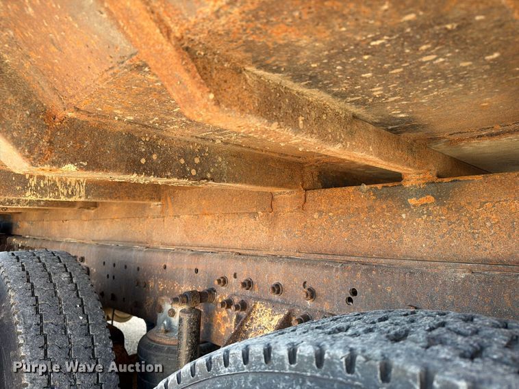 image for item FT8090 2001 Mack CX613 dump truck