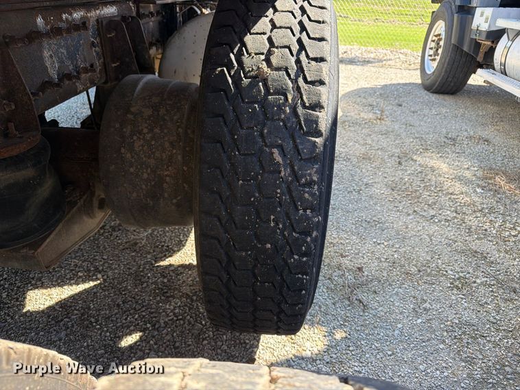 image for item FT8090 2001 Mack CX613 dump truck