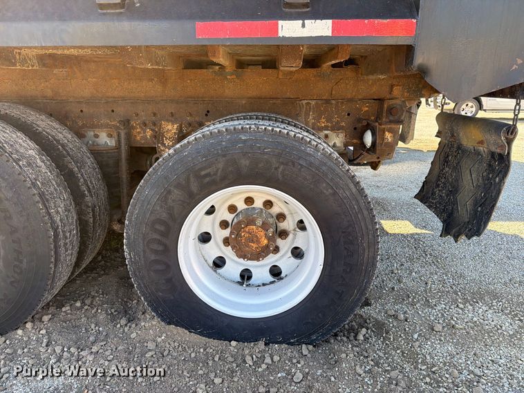 image for item FT8090 2001 Mack CX613 dump truck