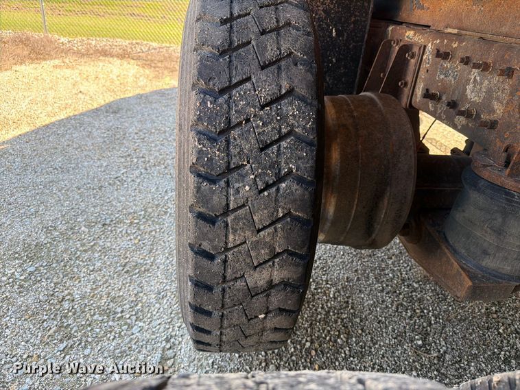 image for item FT8090 2001 Mack CX613 dump truck