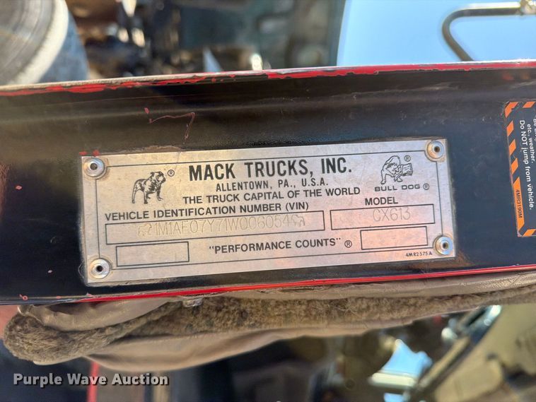 image for item FT8090 2001 Mack CX613 dump truck