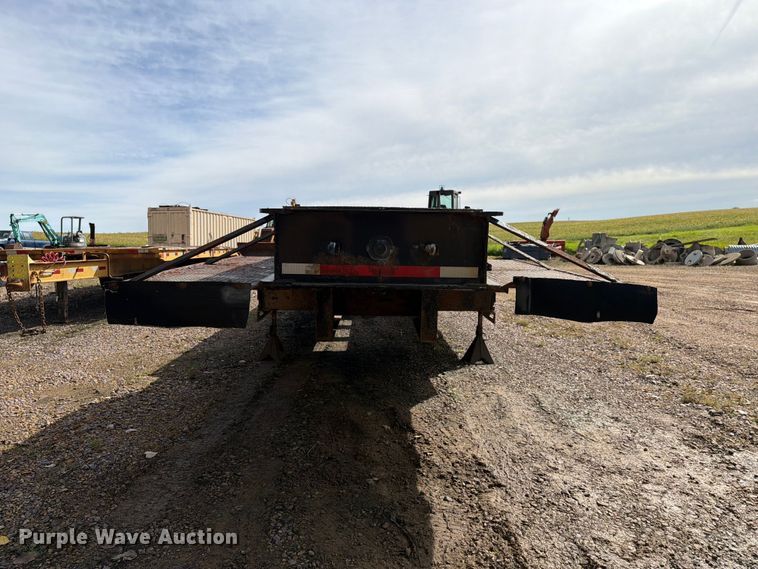 image for item FT8102 1977 Fontaine drop deck equipment trailer