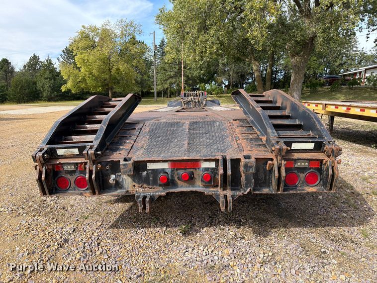 image for item FT8102 1977 Fontaine drop deck equipment trailer