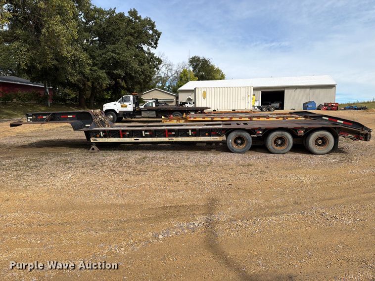 image for item FT8102 1977 Fontaine drop deck equipment trailer