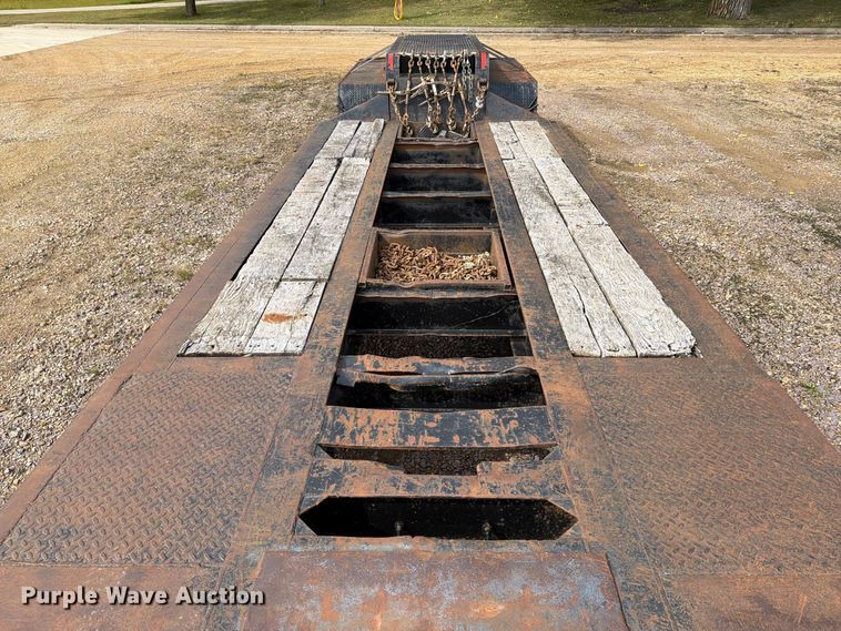 image for item FT8102 1977 Fontaine drop deck equipment trailer