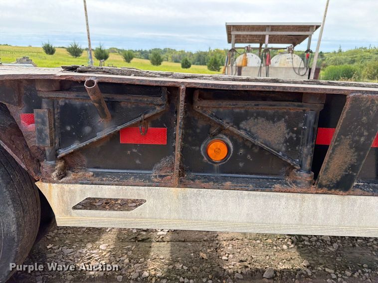 image for item FT8102 1977 Fontaine drop deck equipment trailer