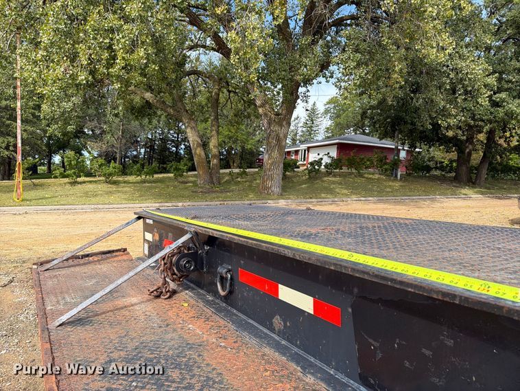 image for item FT8102 1977 Fontaine drop deck equipment trailer