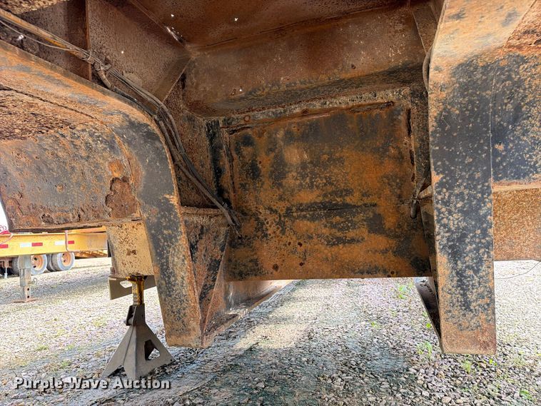 image for item FT8102 1977 Fontaine drop deck equipment trailer
