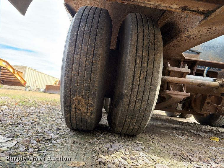 image for item FT8102 1977 Fontaine drop deck equipment trailer