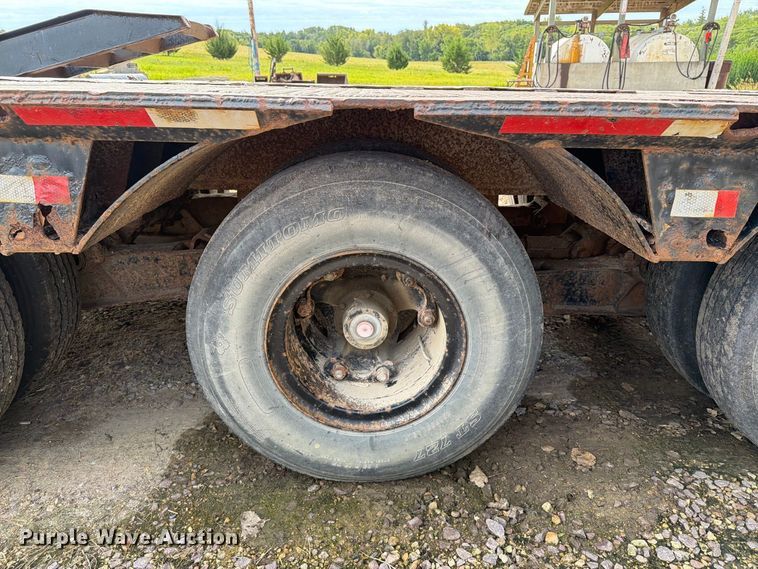 image for item FT8102 1977 Fontaine drop deck equipment trailer