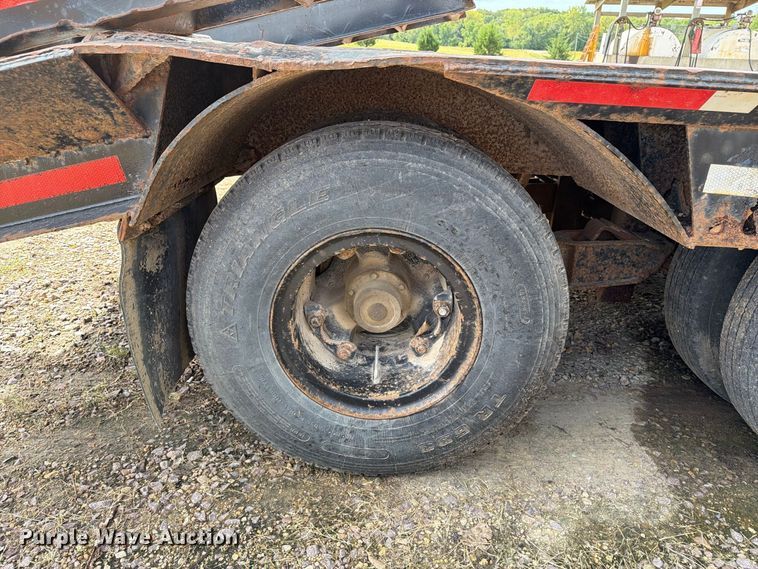 image for item FT8102 1977 Fontaine drop deck equipment trailer
