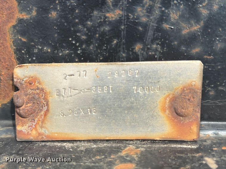 image for item FT8102 1977 Fontaine drop deck equipment trailer