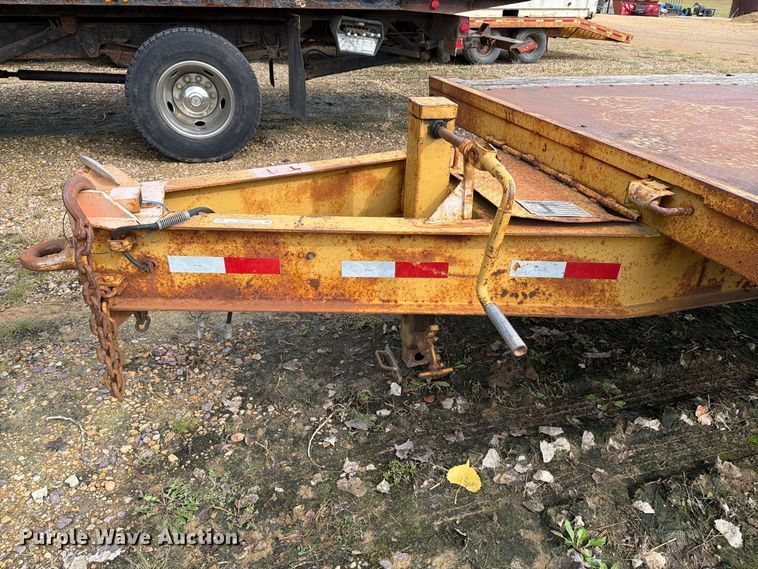 image for item FT8103 1980 Trail King 0850-2400 equipment trailer