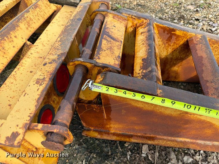 image for item FT8103 1980 Trail King 0850-2400 equipment trailer