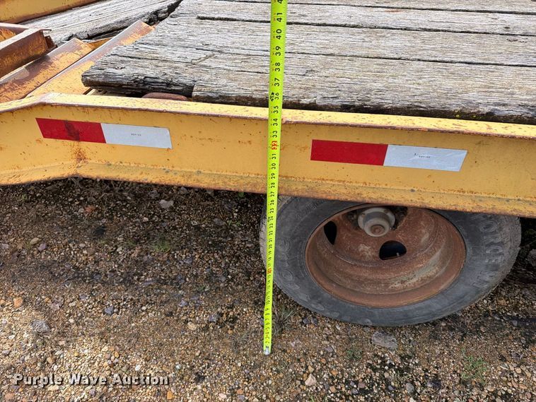 image for item FT8103 1980 Trail King 0850-2400 equipment trailer
