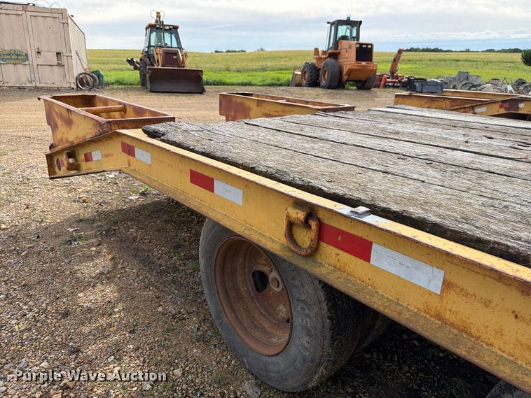 image for item FT8103 1980 Trail King 0850-2400 equipment trailer