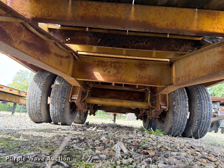 image for item FT8103 1980 Trail King 0850-2400 equipment trailer