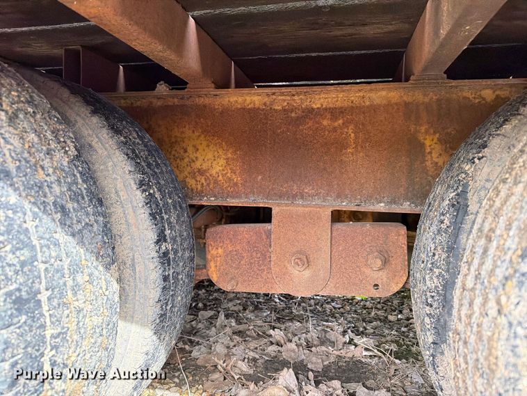 image for item FT8103 1980 Trail King 0850-2400 equipment trailer