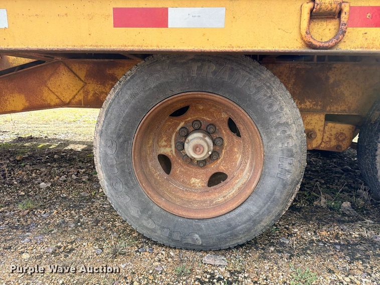 image for item FT8103 1980 Trail King 0850-2400 equipment trailer