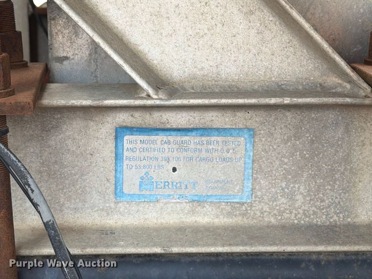 image for item FT8107 1991 Freightliner USF-1E semi truck