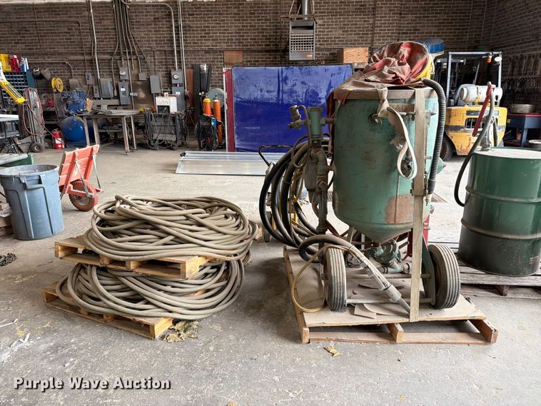 image for item FT8108 Concrete equipment