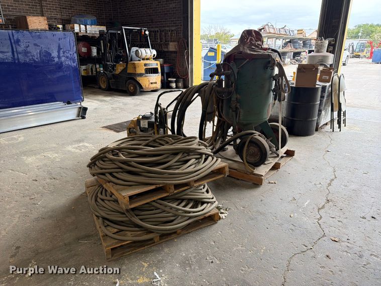 image for item FT8108 Concrete equipment