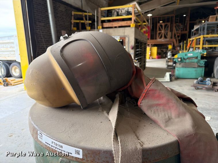 image for item FT8108 Concrete equipment