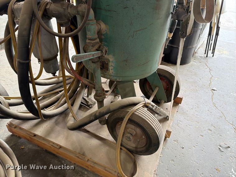 image for item FT8108 Concrete equipment