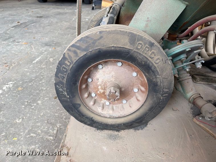 image for item FT8108 Concrete equipment