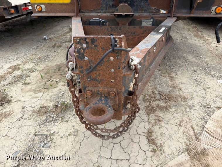 image for item FU4585 2001 Holden Industries HCZ20KT equipment trailer