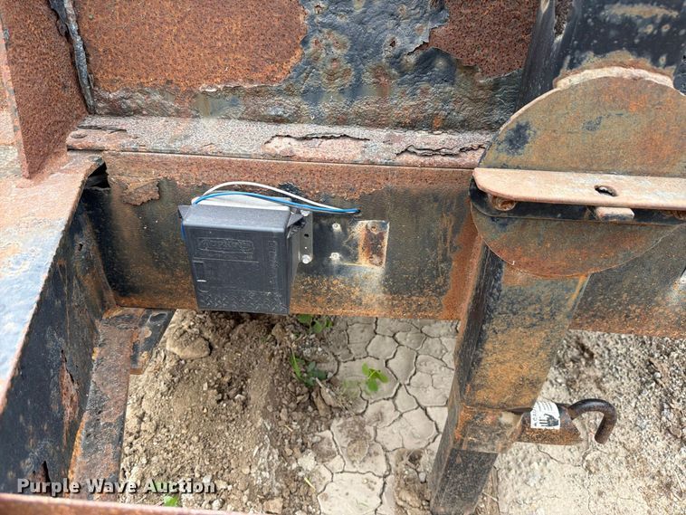 image for item FU4585 2001 Holden Industries HCZ20KT equipment trailer