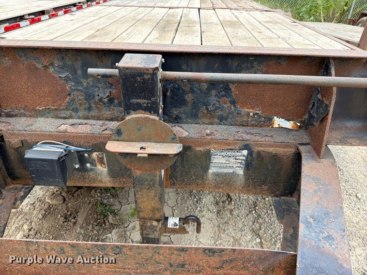 image for item FU4585 2001 Holden Industries HCZ20KT equipment trailer