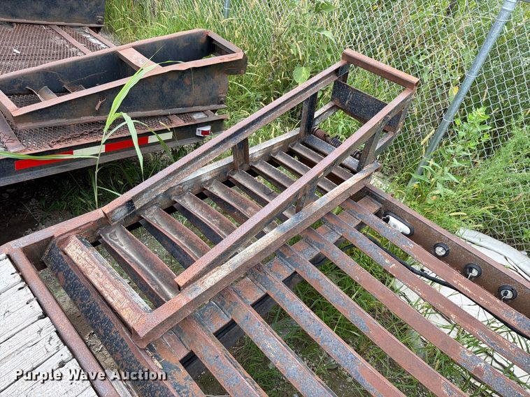 image for item FU4585 2001 Holden Industries HCZ20KT equipment trailer