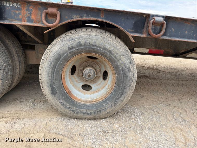 image for item FU4585 2001 Holden Industries HCZ20KT equipment trailer